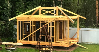Сарай из бруса 100х100 в Дивногорске - строительство под ключ | Строй-Двн от 42264 руб.